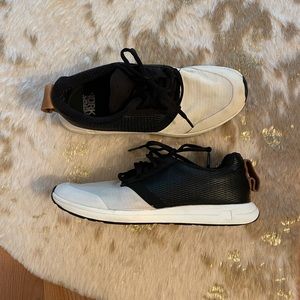 Unisex Athletic Shoes